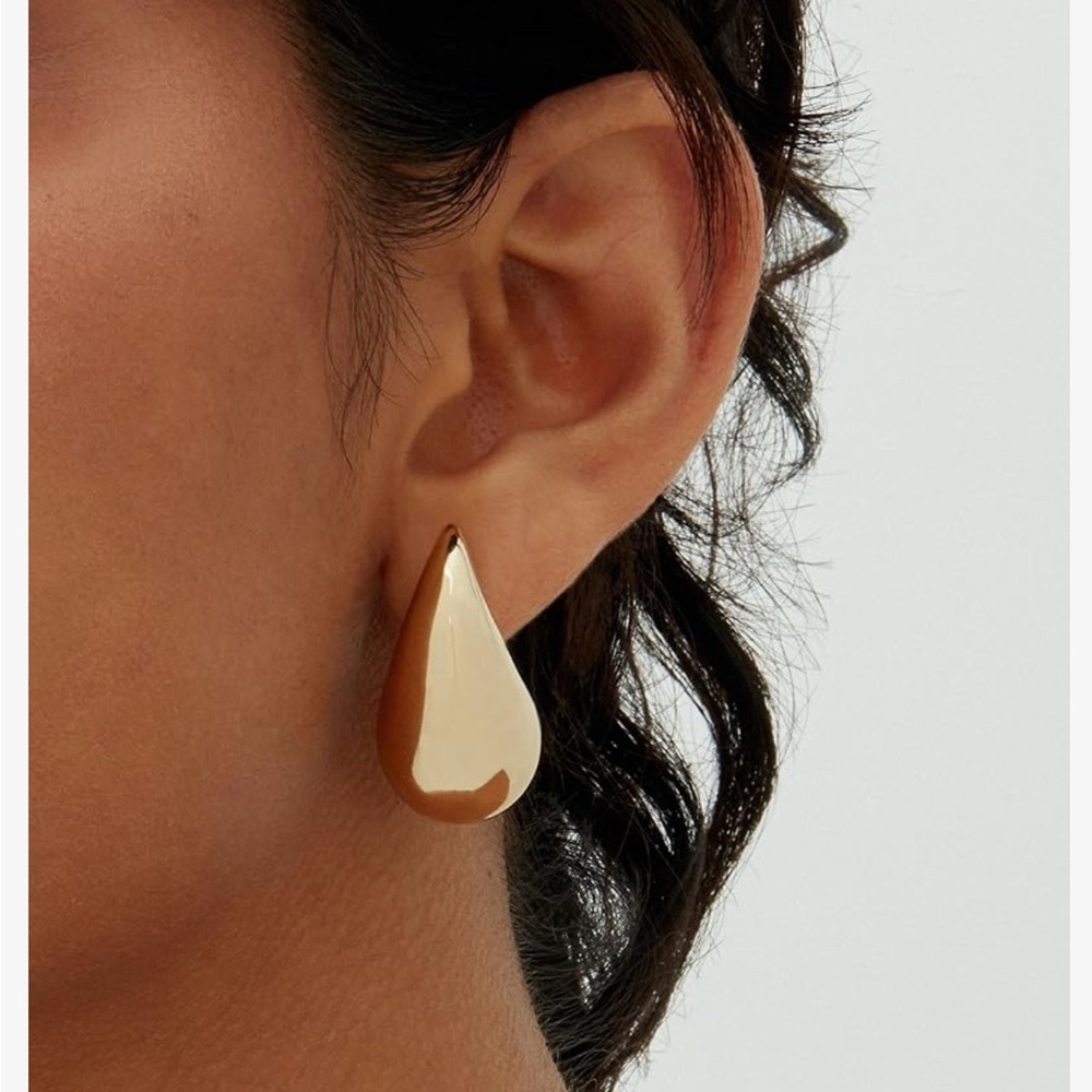 Drop Earrings (Gold)